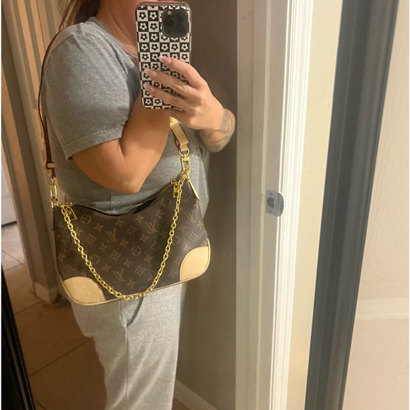 Fashion Inspired Brown Monogram Shoulder Bag: Convertable to crossbody - Picture 11 of 16